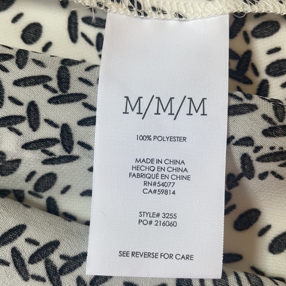 CAbi Split Back Black and White Print Blouse Size M - Picture 10 of 15